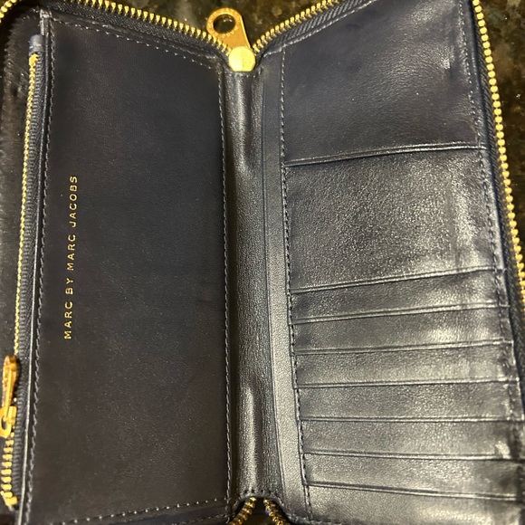 Marc by Marc Jacobs navy color block wallet. tan and cobalt blue - Picture 5 of 9